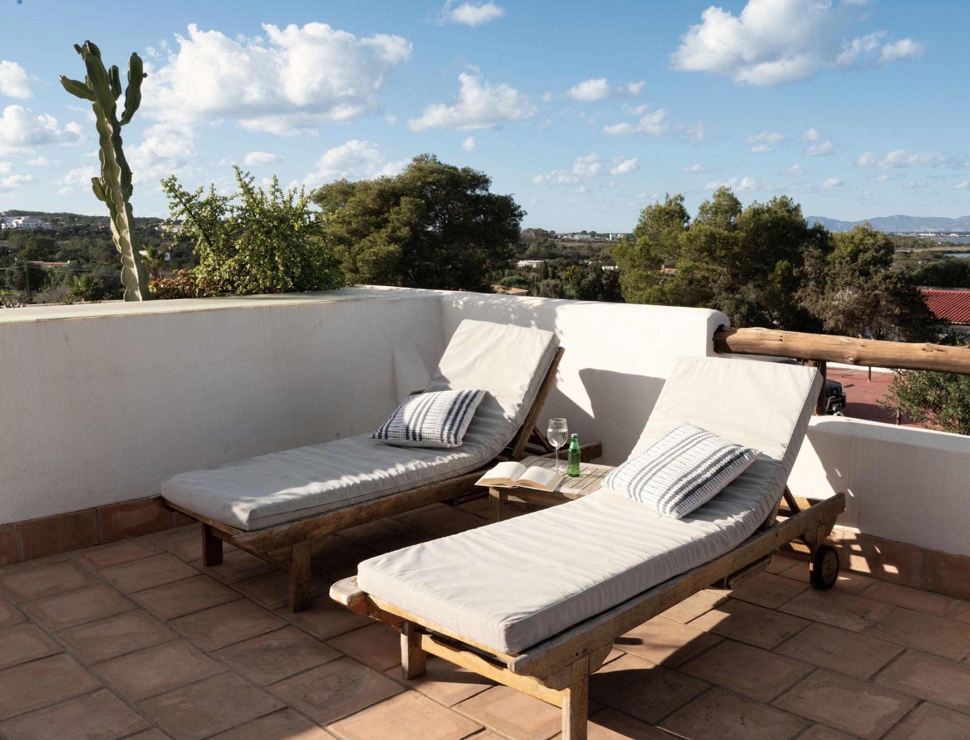 hab-suite-mar-terraza